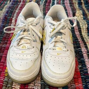 Nike White and Yellow Sneakers Classic Design
